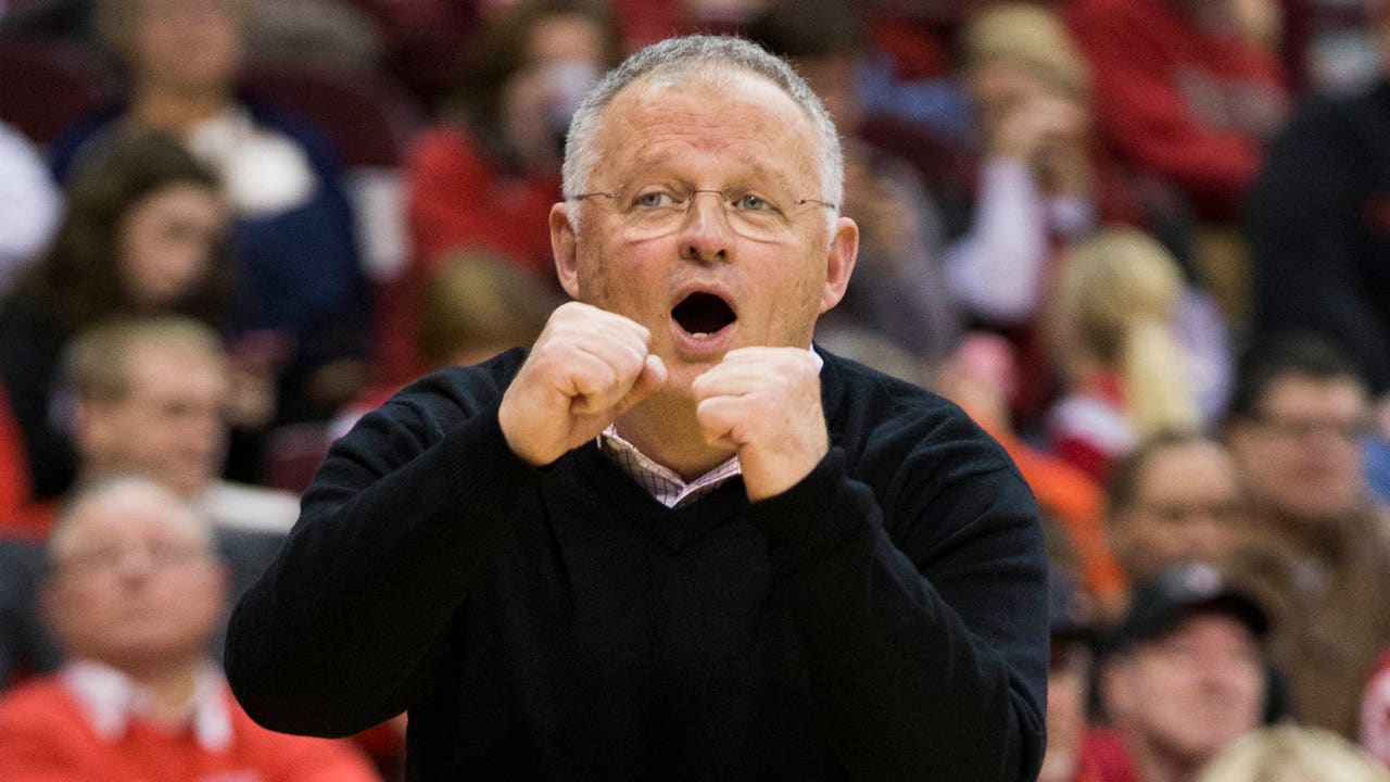 Former Buckeyes coach, Foster wins 800th game